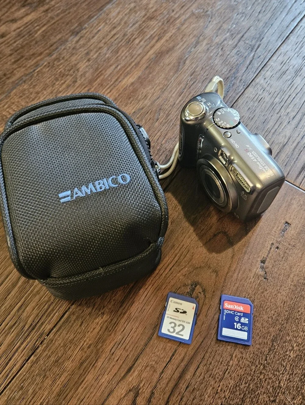 Canon PowerShot A590 IS 8.0mp Compact Point Shoot Digital Camera W/ SD Card, Bag